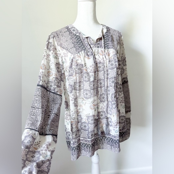 Knox Rose Flowy Floral Top - Picture 2 of 5